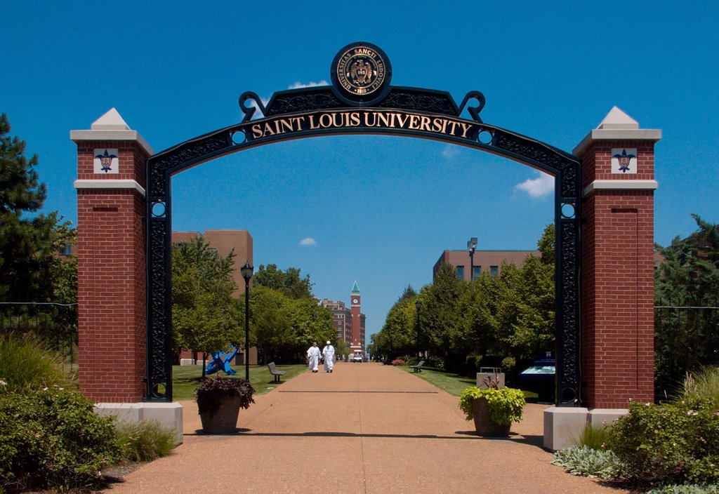 Cơ hội học bổng du học Mỹ từ Saint Louis University