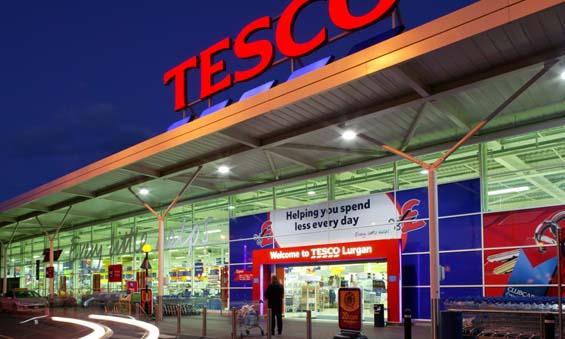 Một trong số các siêu thị phổ biến và “bình dân” tại Anh: Tesco