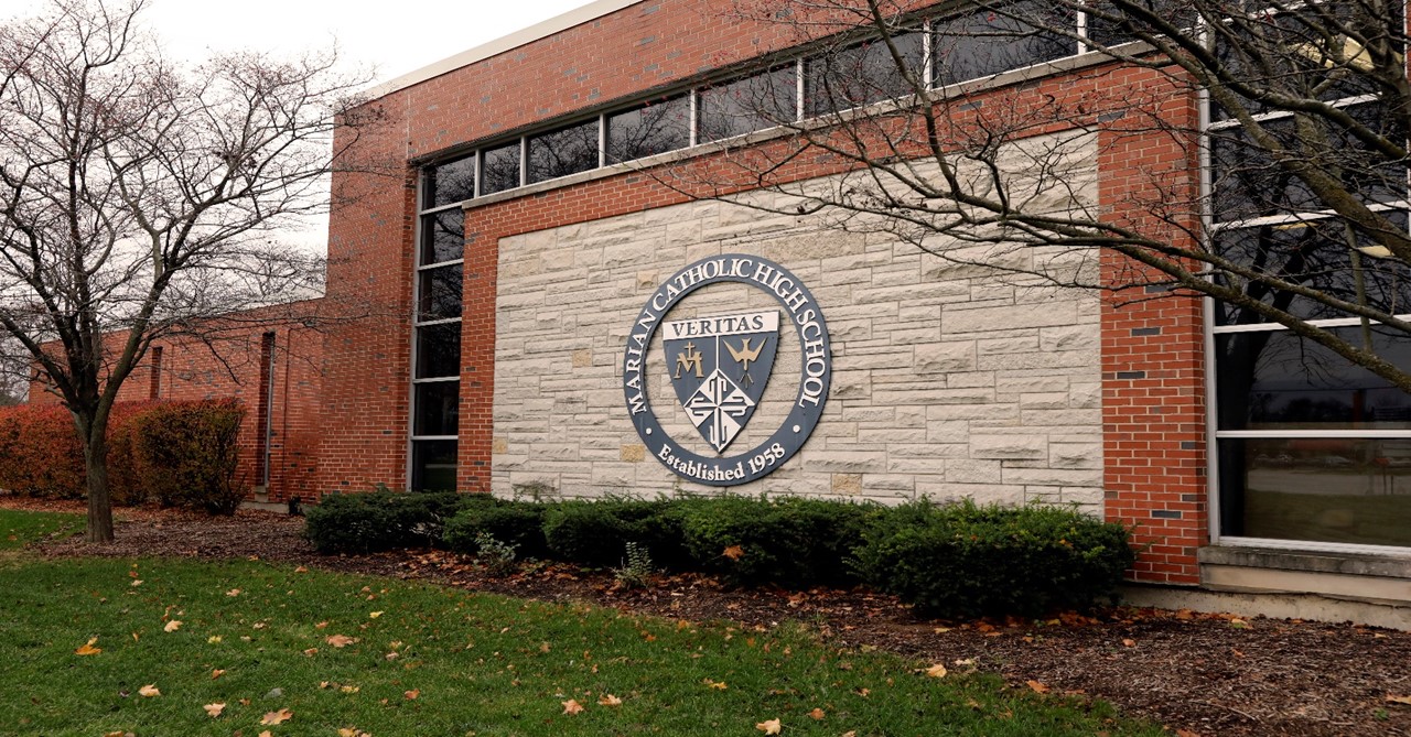 Amerigo Chicago – Giới thiệu về trường Marian Catholic High School