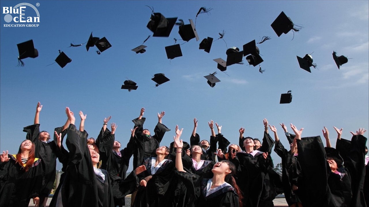 60% sinh viên tốt nghiệp Đại học Singapore có lương khởi điểm từ 2550 đô la